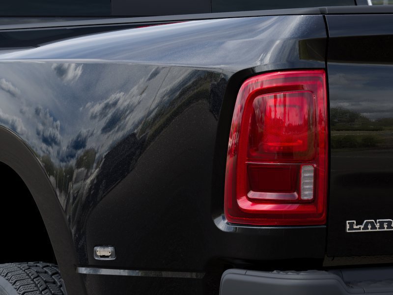 New 2026 RAM 3500 Laramie AWD/4WD image 9
