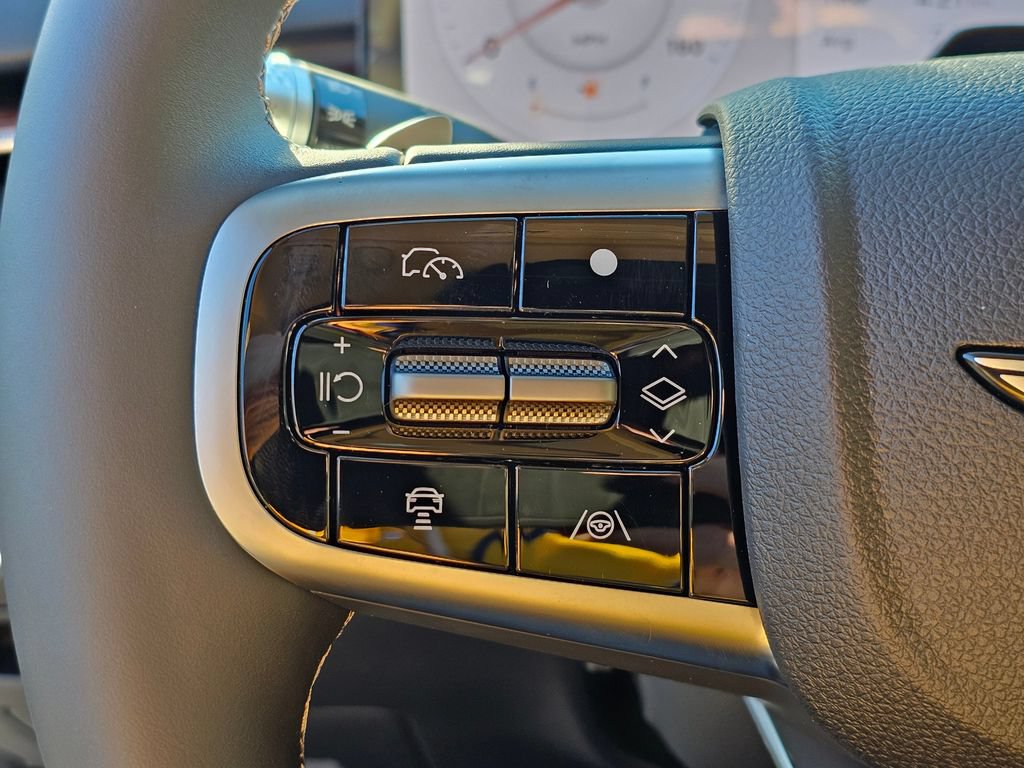 New 2026 Genesis GV70 2.5T Advanced AWD/4WD image 35
