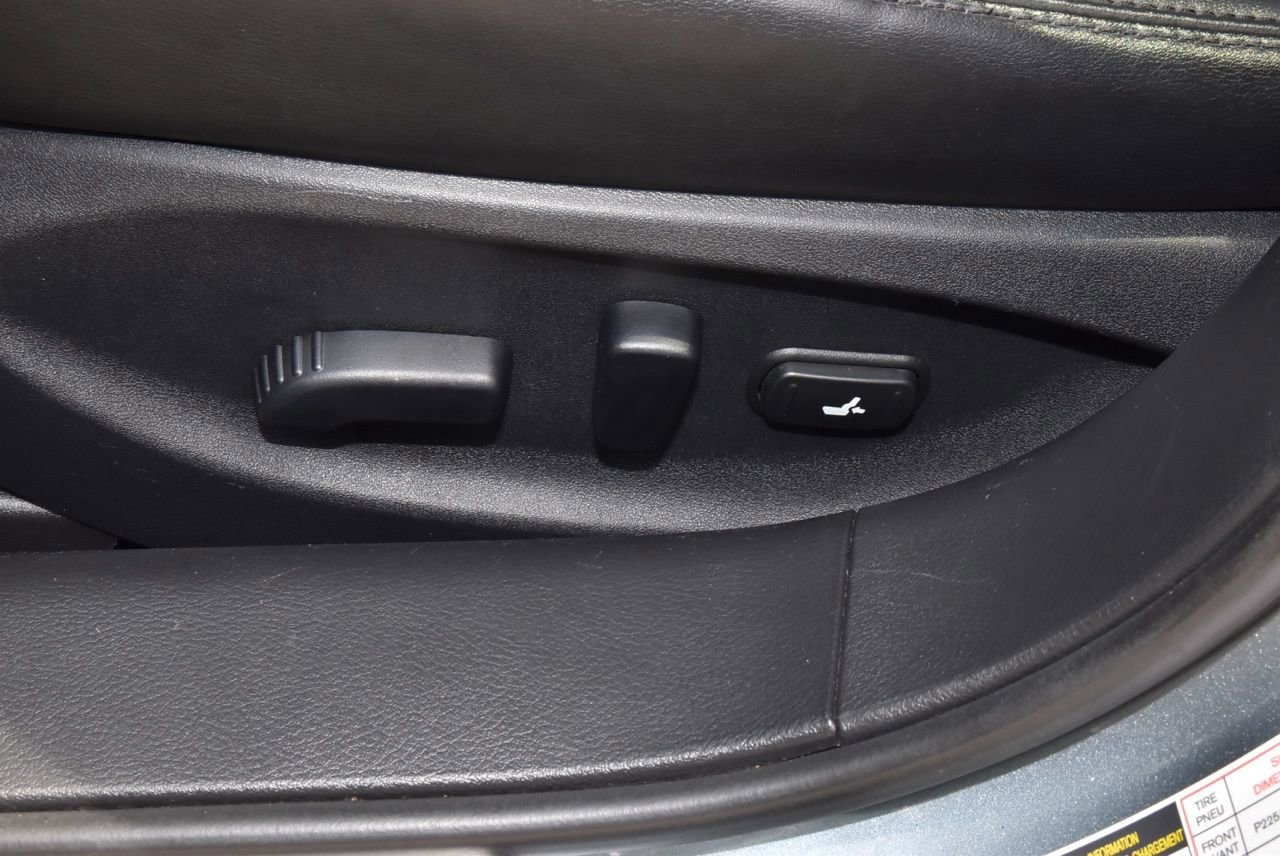 Used 2016 INFINITI Q50 3.0t Premium w/ Driver Assistance Package image 35