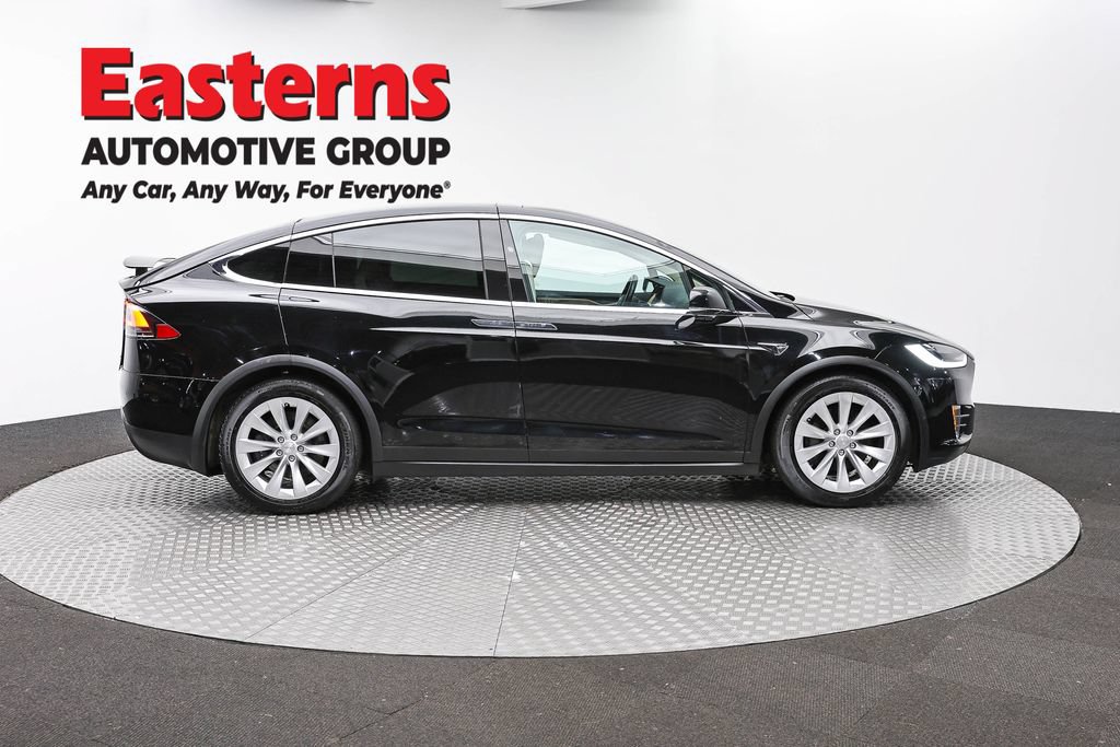 Used 2018 Tesla Model X 75D AWD/4WD image 3