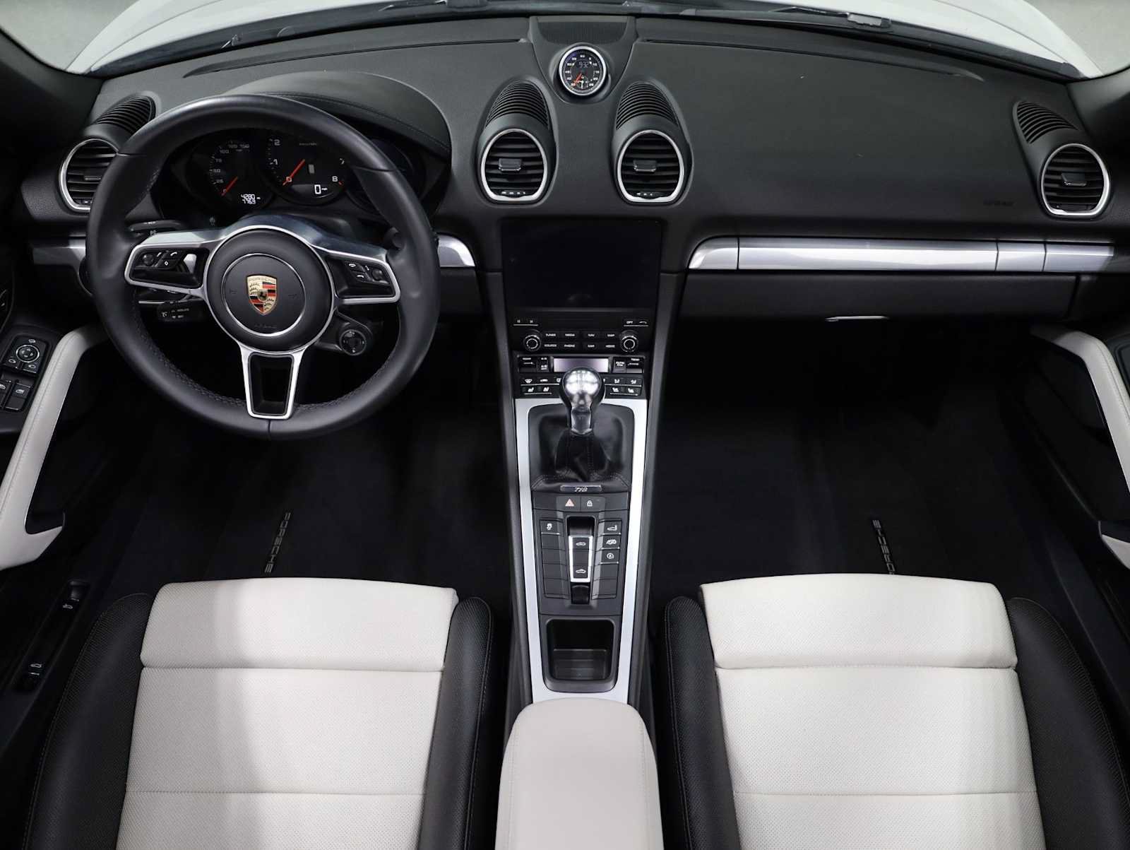 Used 2025 Porsche 718 Boxster RWD image 25