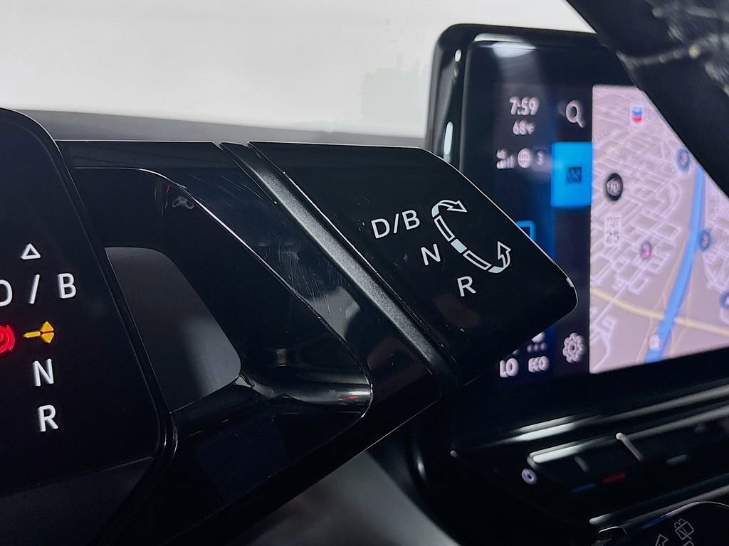 Used 2021 Volkswagen ID.4 Pro image 18