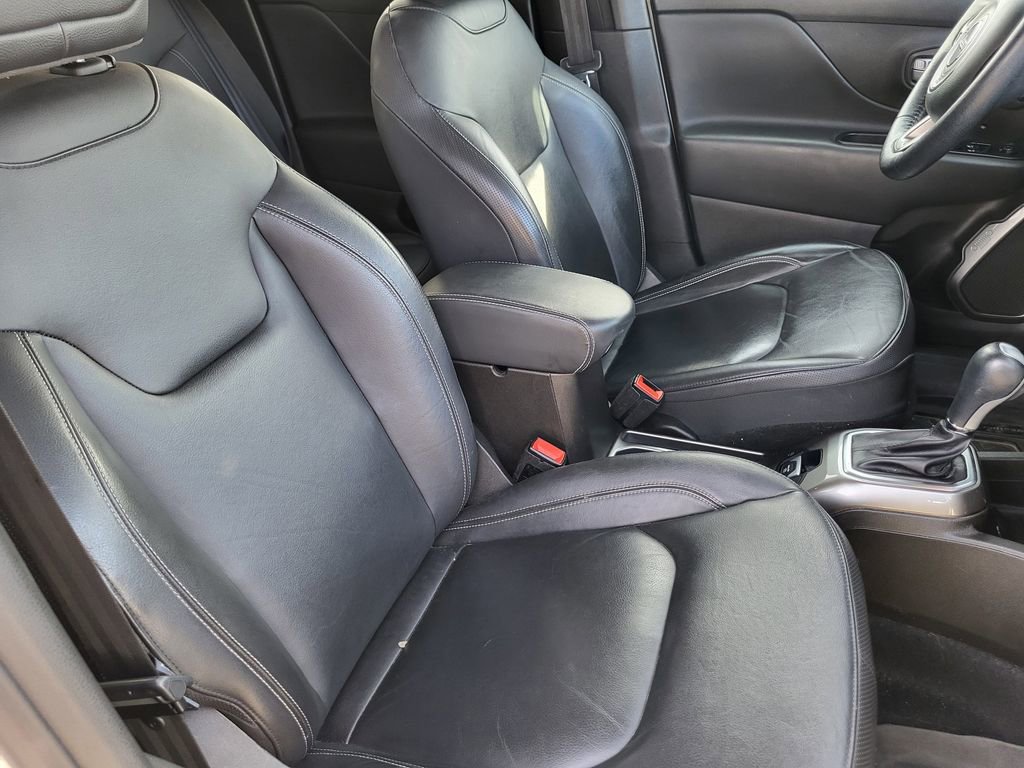 Used 2020 Jeep Renegade Limited image 14