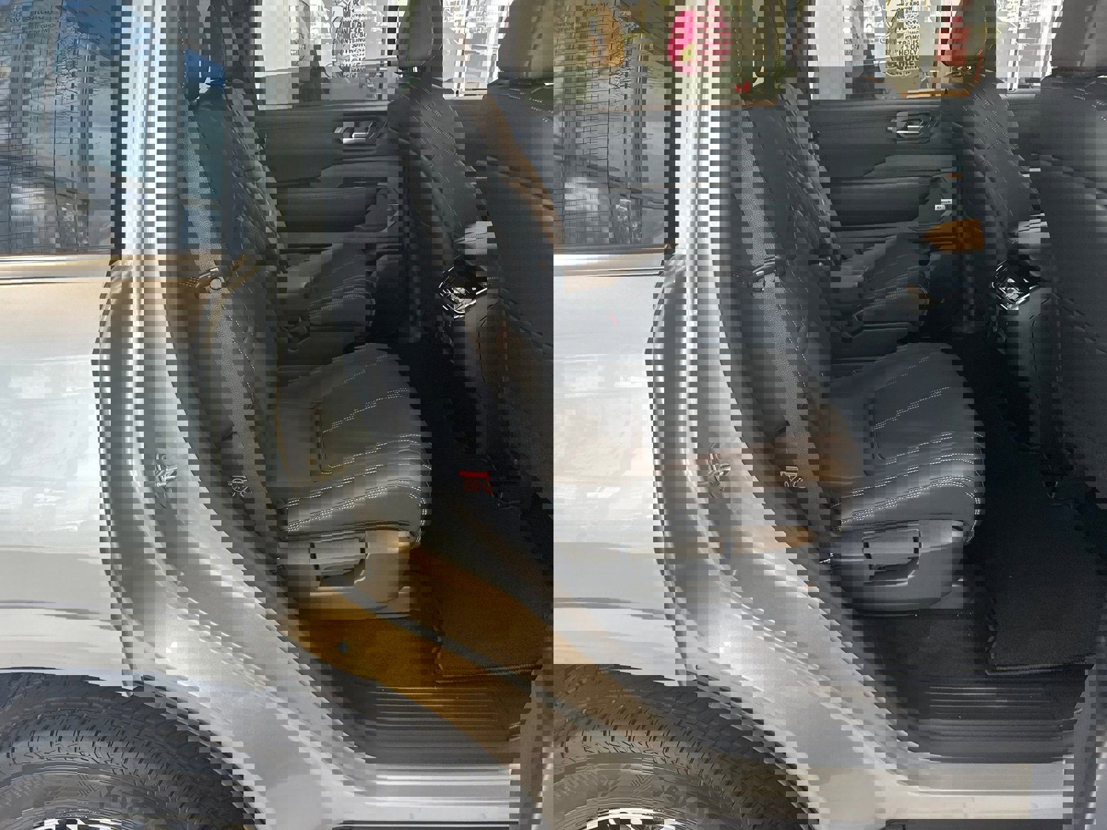 New 2025 Nissan Armada SL w/ Captain's Chari Seat Package image 10