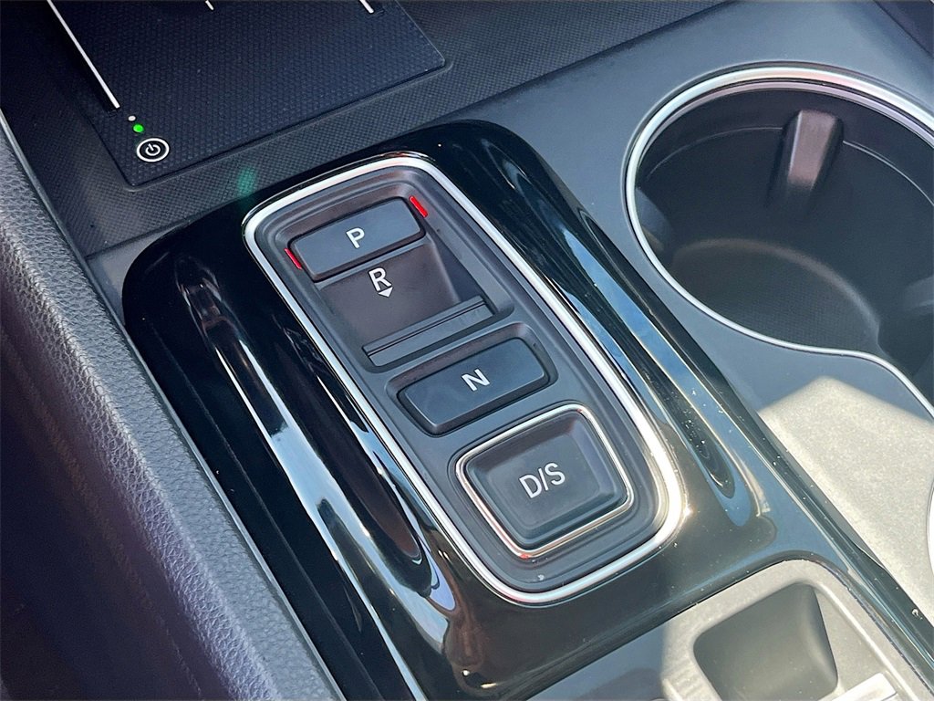 Used 2025 Honda Pilot Elite image 16