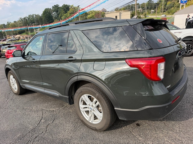 Used 2023 Ford Explorer XLT w/ Equipment Group 202A AWD/4WD image 4