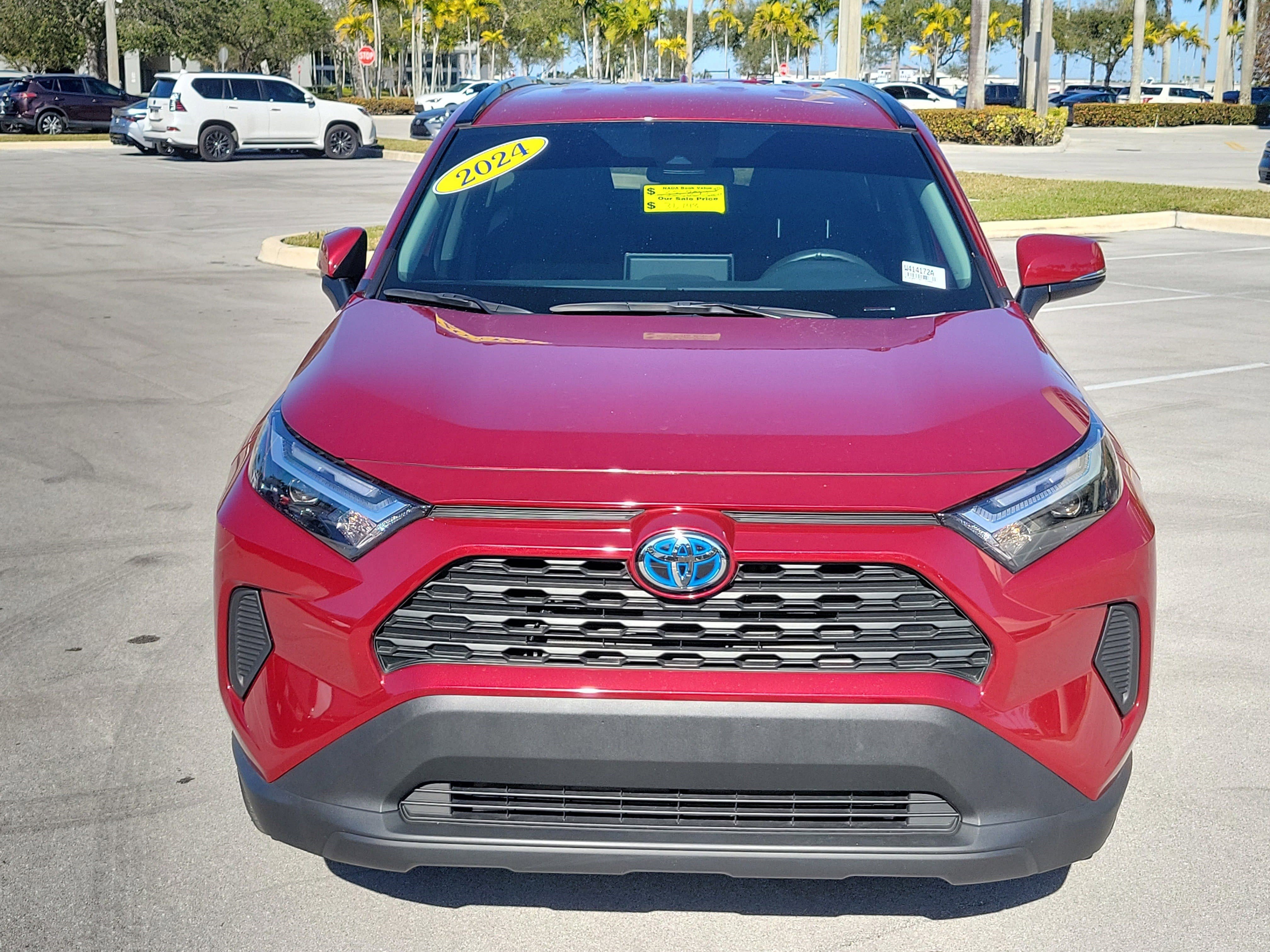 Used 2024 Toyota RAV4 XLE image 8