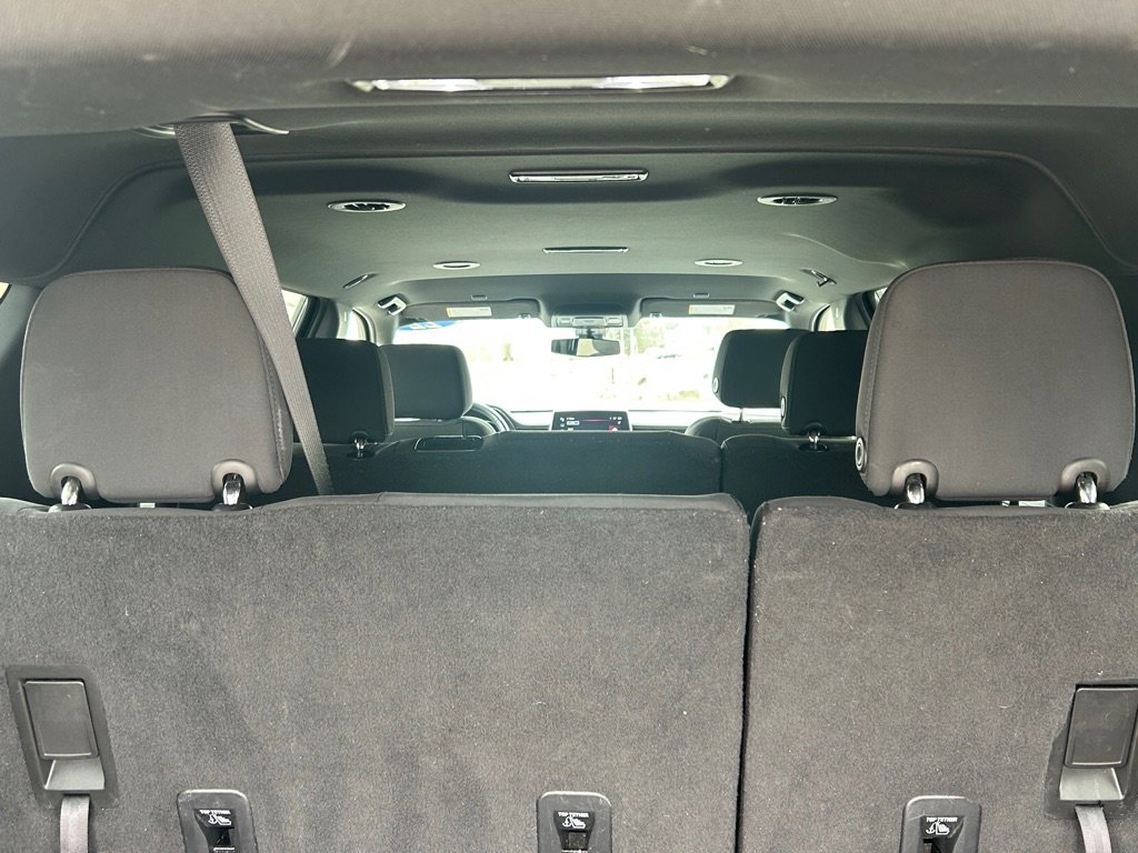 Used 2022 GMC Yukon XL SLE image 33