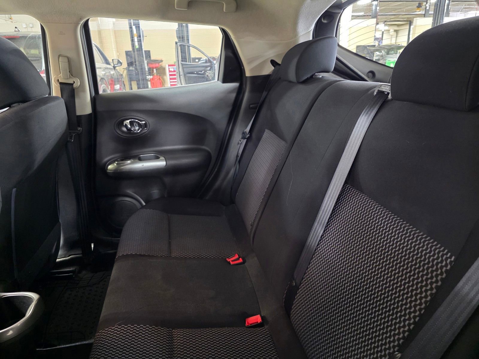 Used 2016 Nissan Juke S image 11