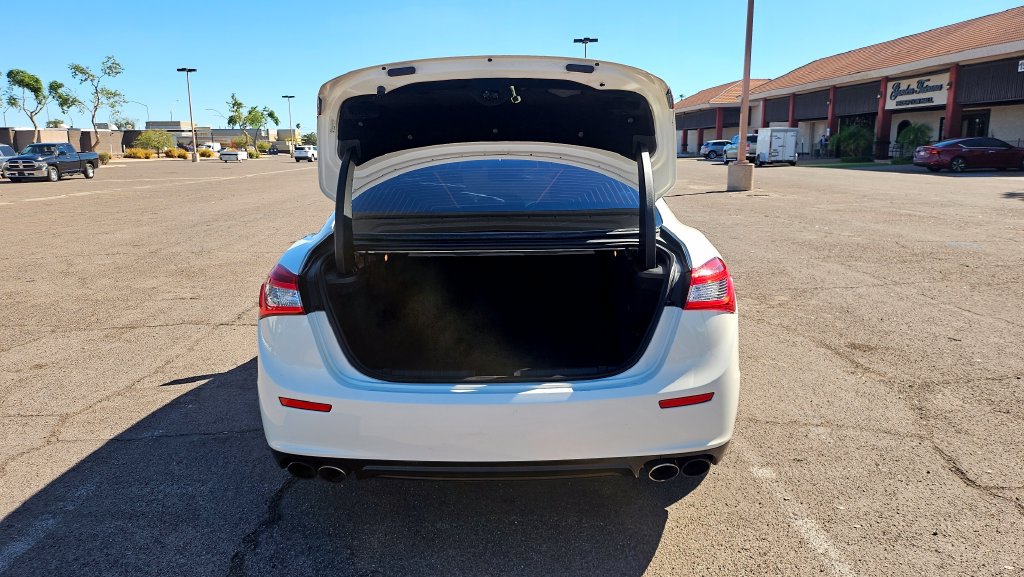 Used 2016 Maserati Ghibli RWD image 12