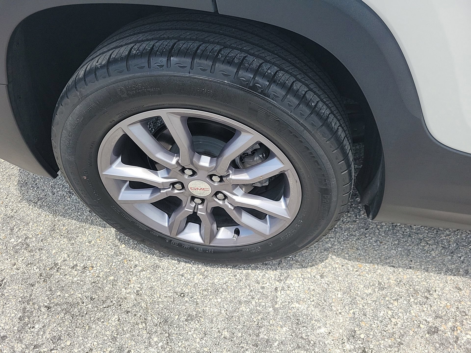 Used 2023 GMC Terrain SLT w/ LPO, Floor Liner Package FWD image 14