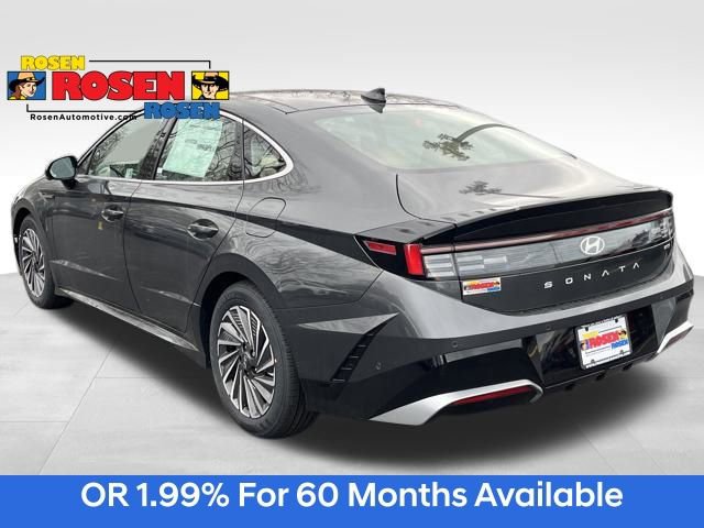 New 2025 Hyundai Sonata Limited image 3