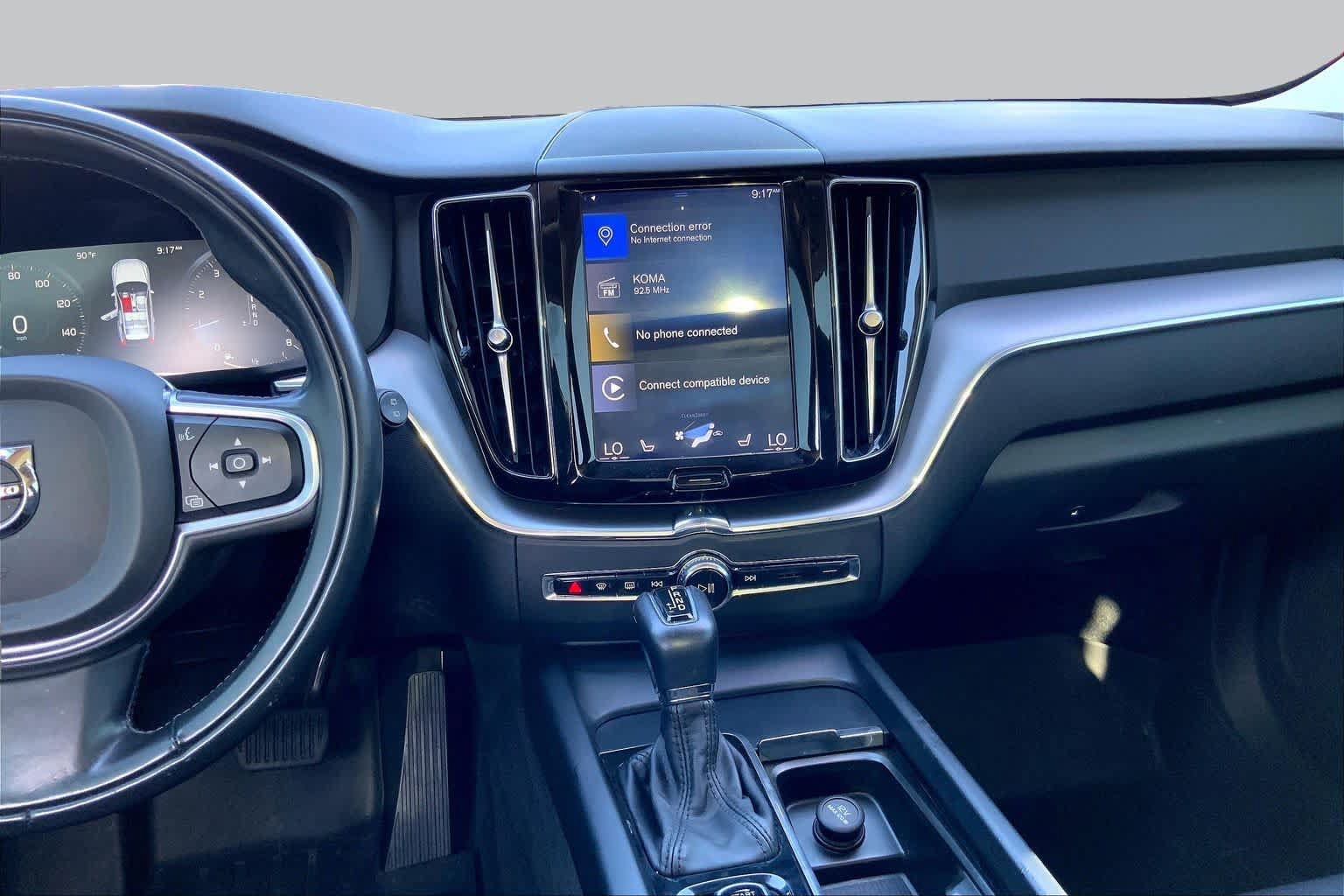 Used 2020 Volvo XC60 T5 Momentum AWD/4WD image 7