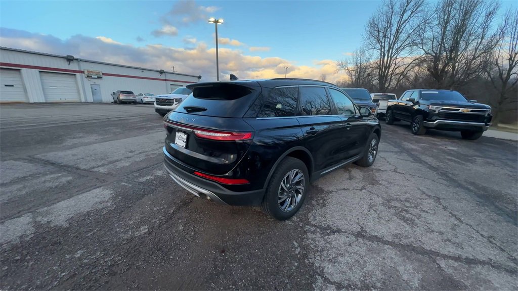 Used 2025 Lincoln Corsair FWD w/ Equipment Group 101A image 8