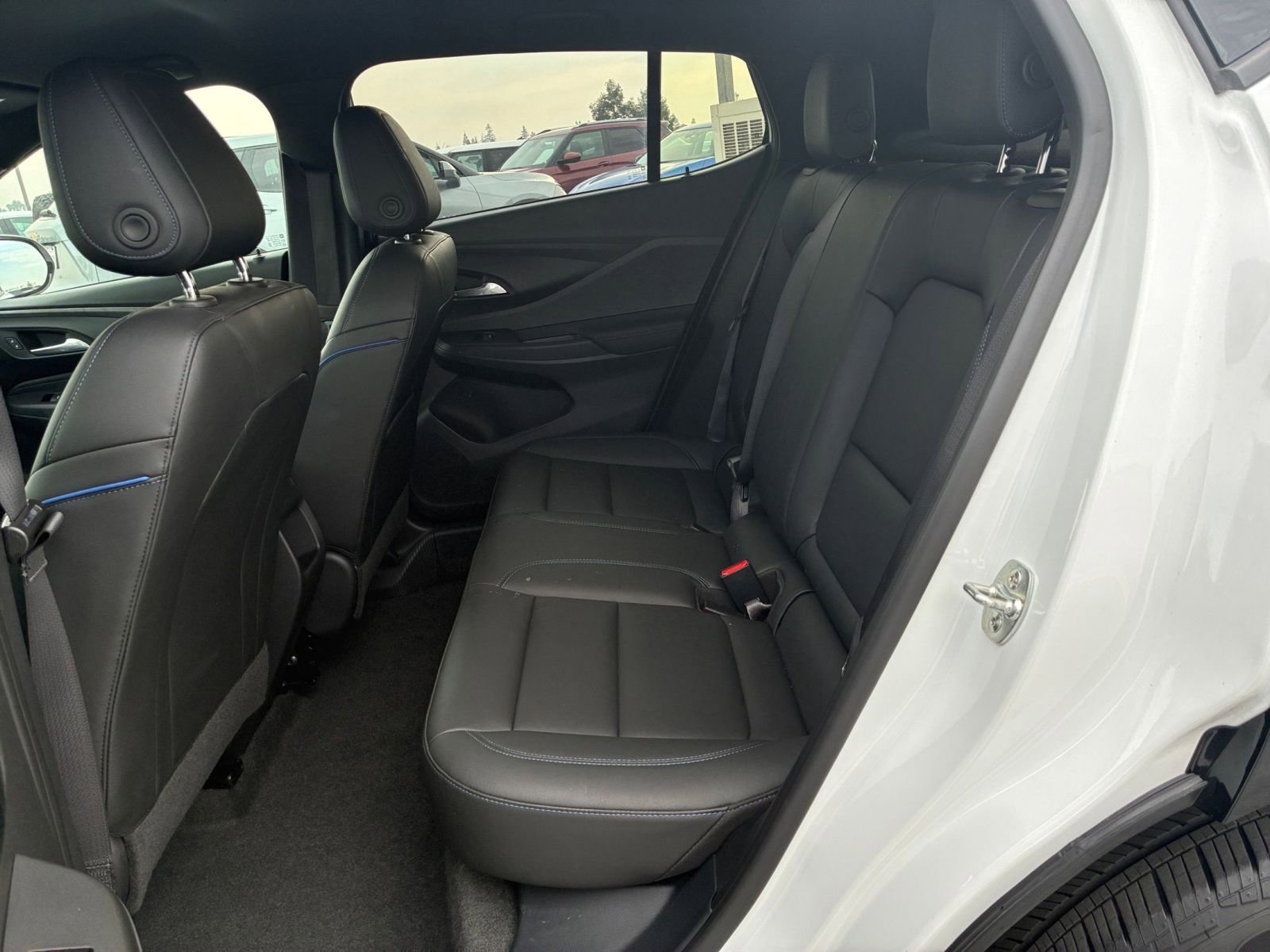 Used 2025 Buick Envista Sport Touring image 25