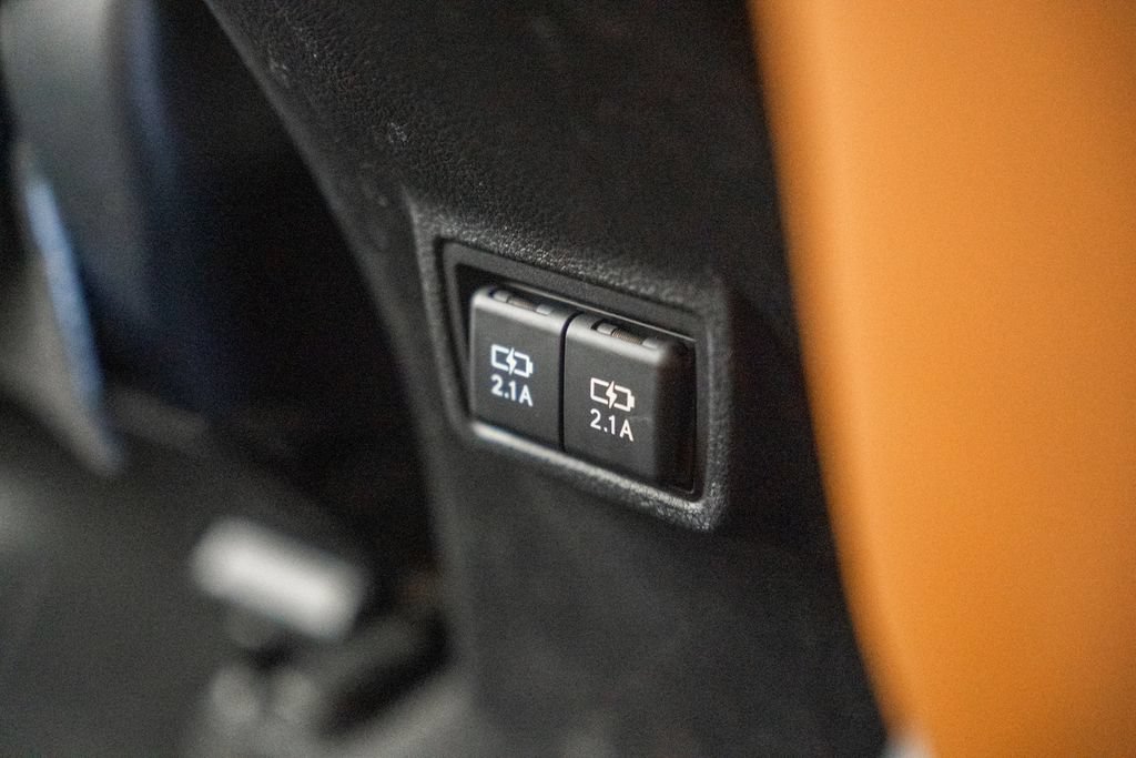 Used 2019 Lexus UX 200 w/ Premium Package FWD image 33