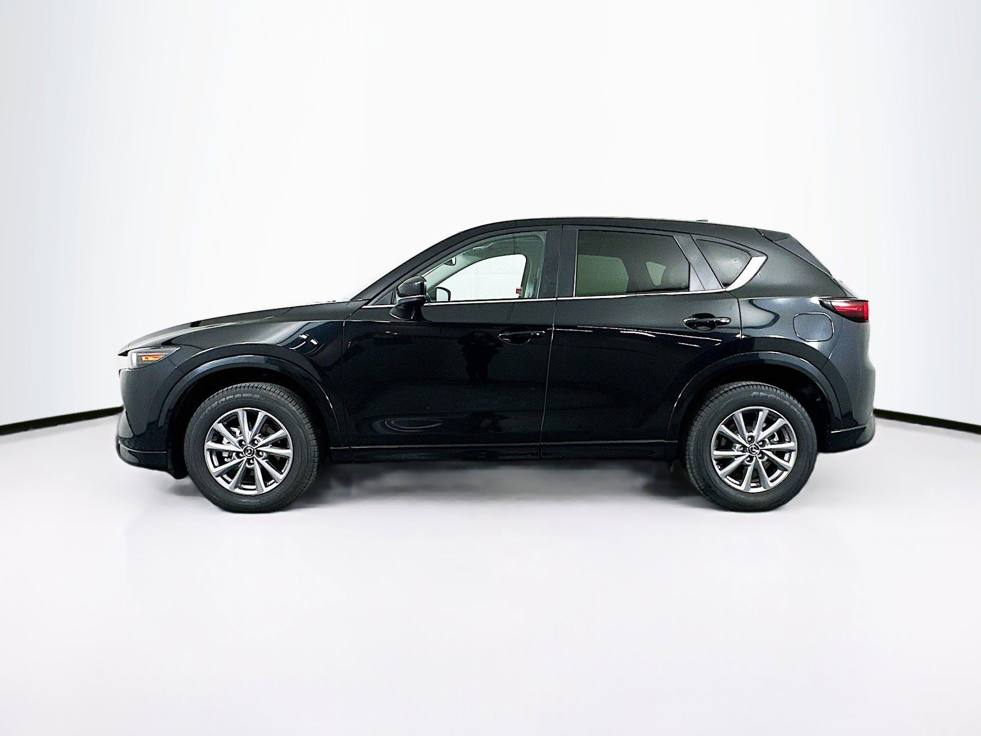 Used 2025 MAZDA CX-5 AWD 2.5 S w/ Preferred Package image 4