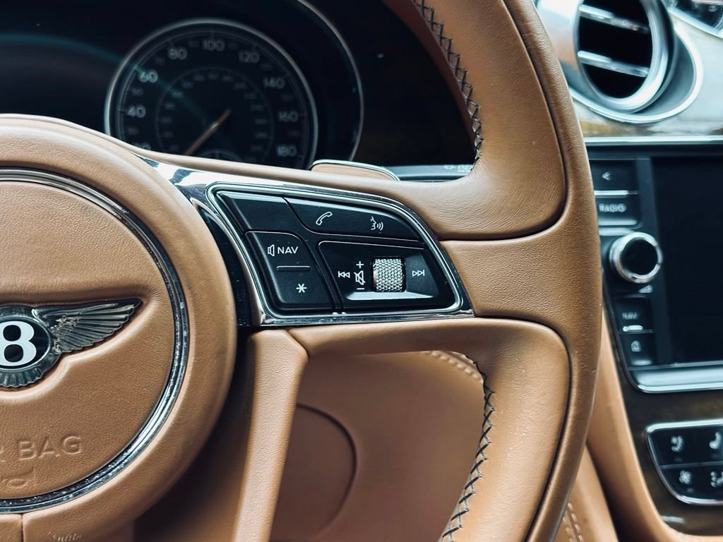 Used 2019 Bentley Bentayga AWD/4WD image 30