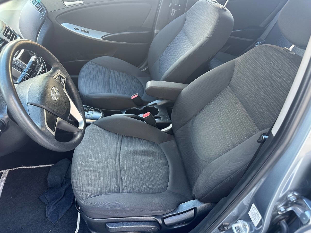 Used 2017 Hyundai Accent SE image 21