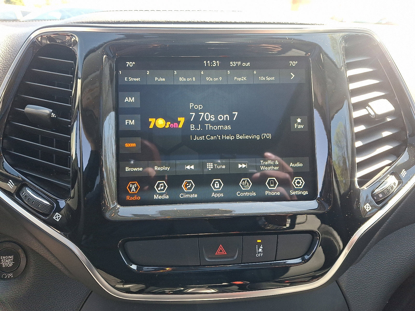 Used 2022 Jeep Cherokee Limited image 19