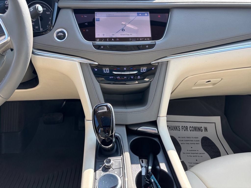 Used 2022 Cadillac XT5 Premium Luxury w/ Technology Package AWD/4WD image 12