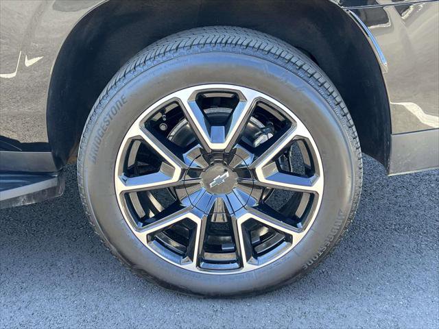 Used 2025 Chevrolet Suburban RST w/ Comfort Package image 10