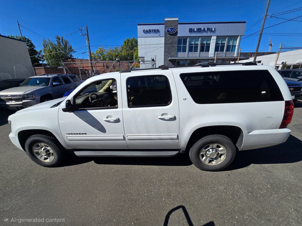Used 2011 Chevrolet Suburban 2500 LT AWD/4WD image 4