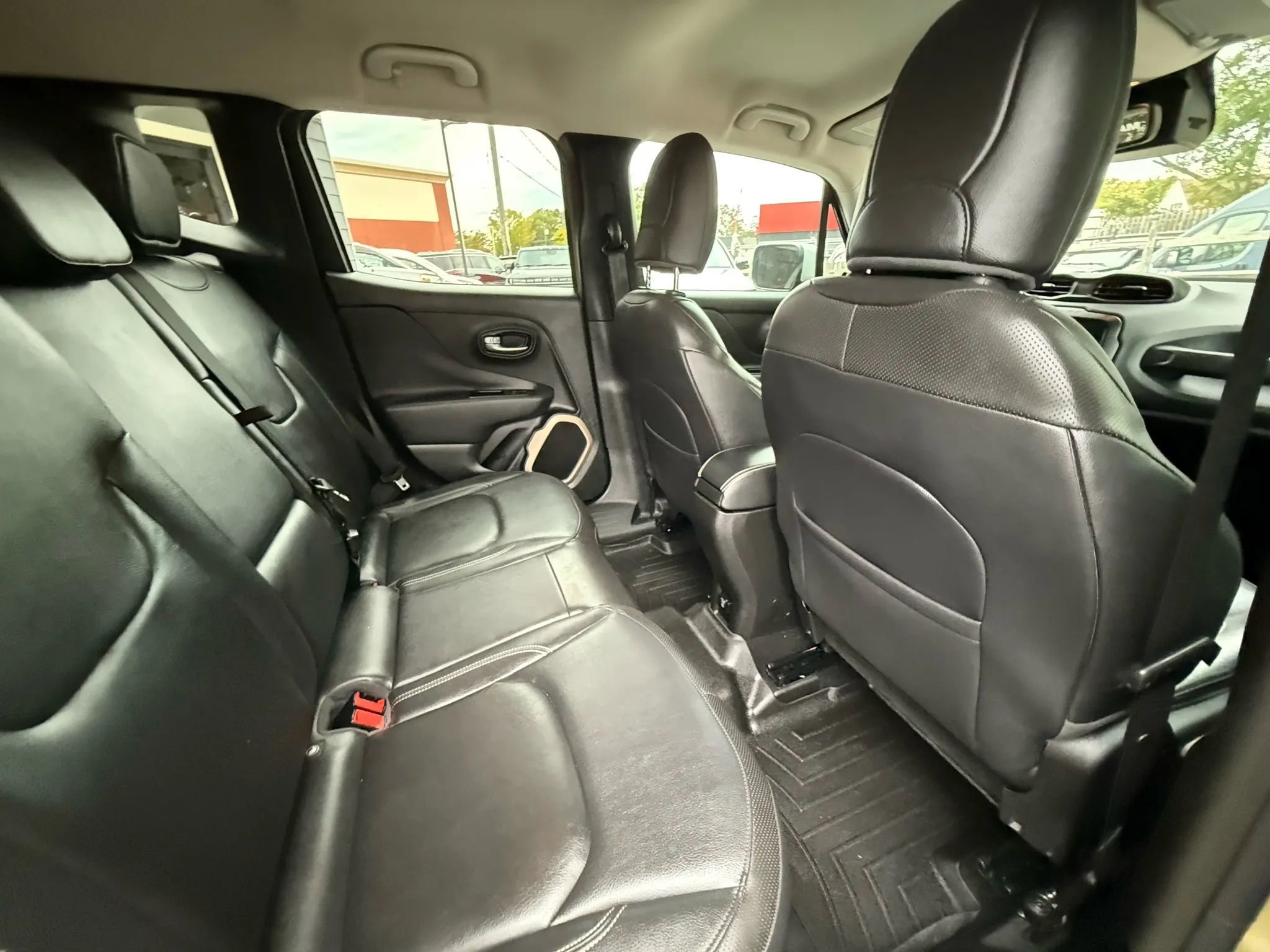 Used 2015 Jeep Renegade Limited w/ Safety & Security Group I image 25