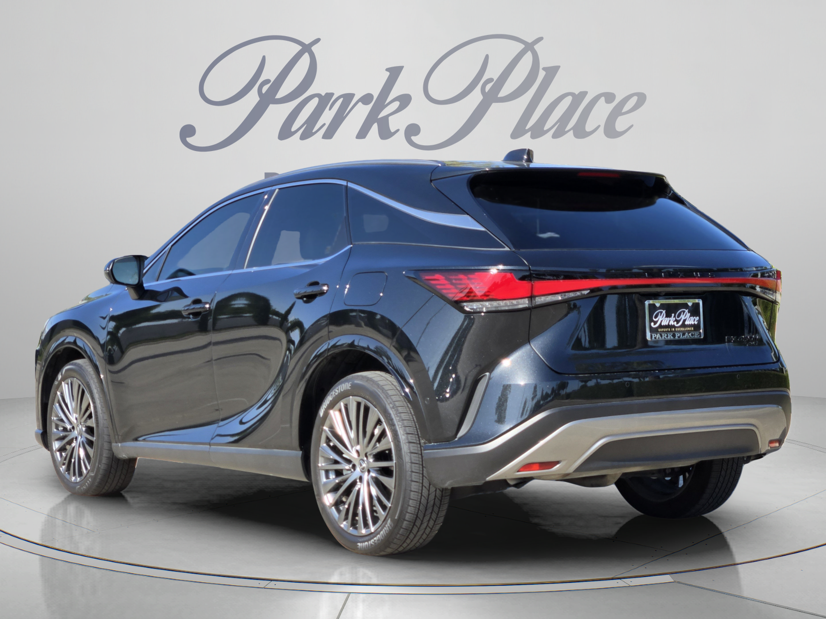 Certified 2025 Lexus RX 450h AWD w/ Convenience Package image 3