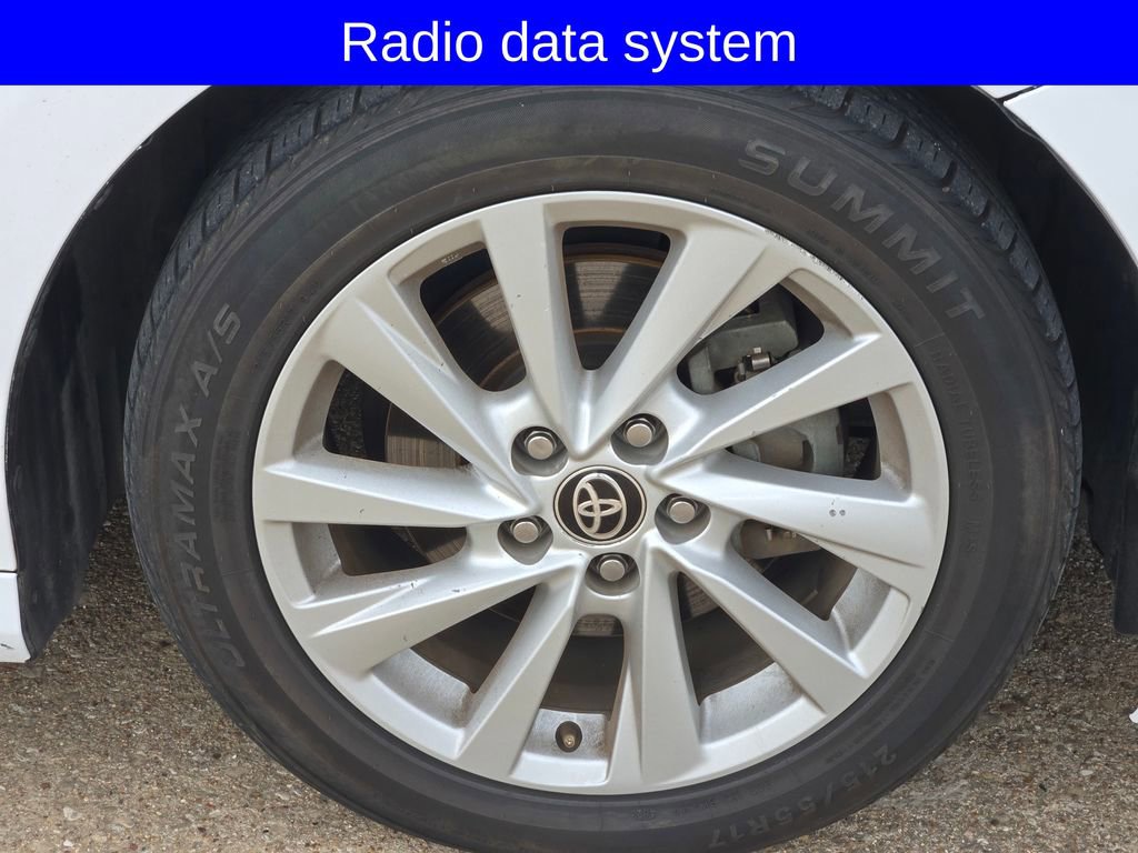 Used 2021 Toyota Camry LE w/ Carpet Mat Package (TMS) image 10