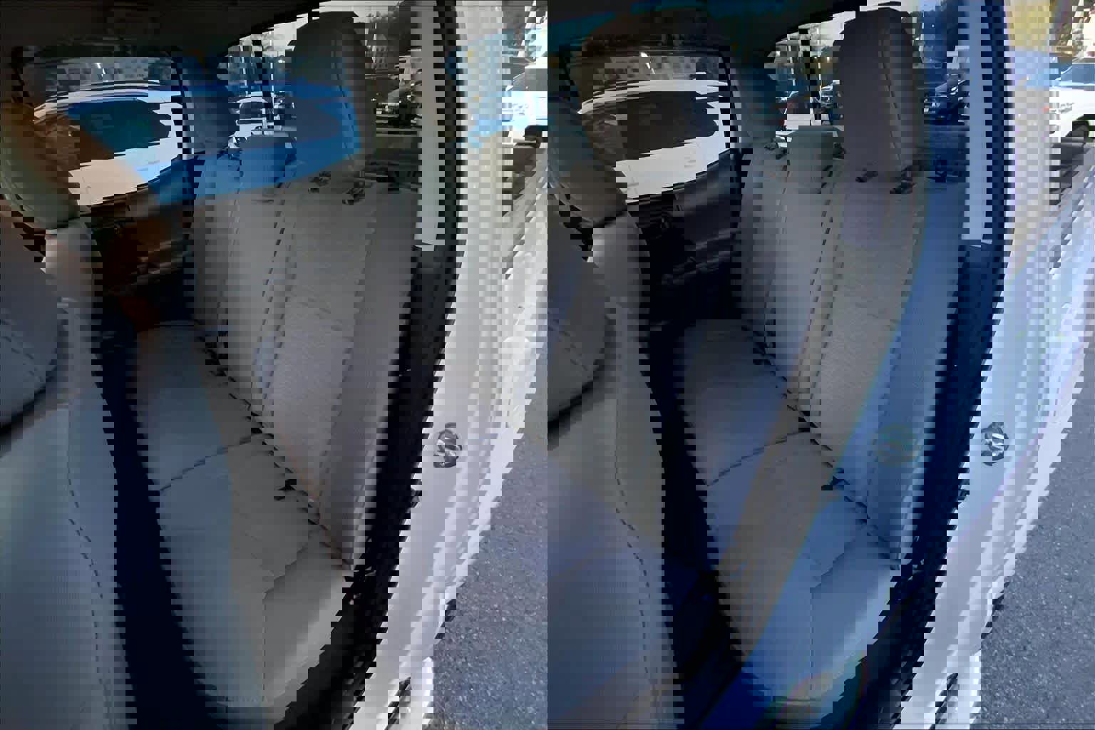 Used 2018 Toyota Tacoma SR image 19