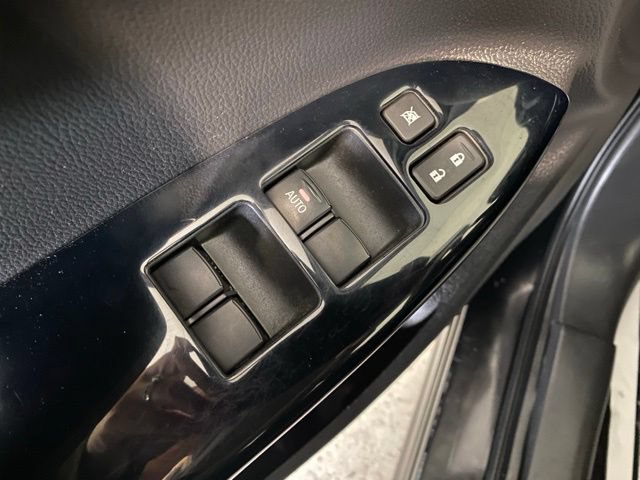 Used 2023 Mitsubishi Eclipse Cross LE AWD/4WD image 11