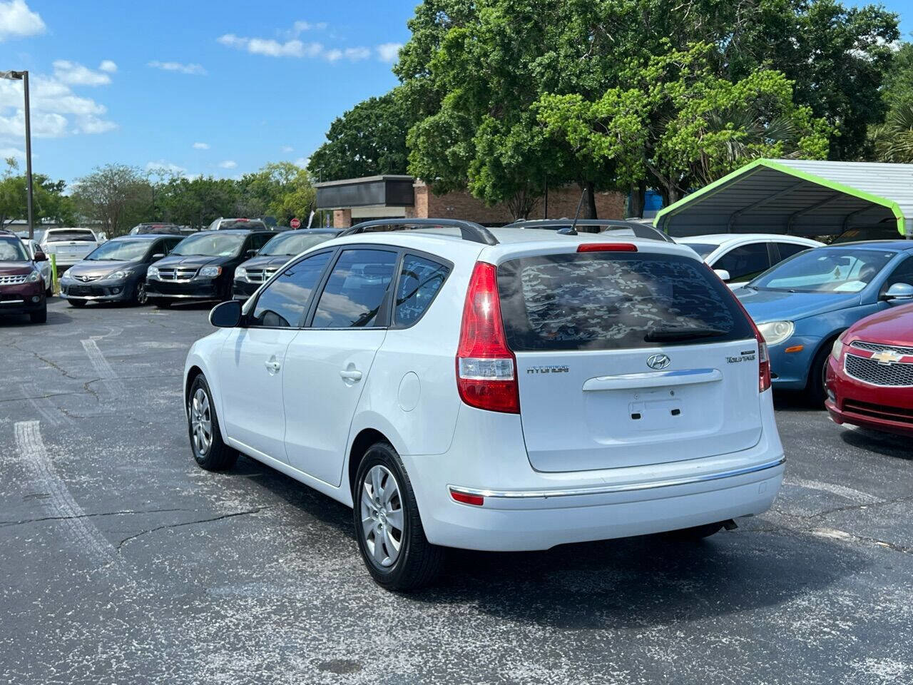 Used 2010 Hyundai Elantra SE w/ Popular Equipment Pkg 2 FWD image 6