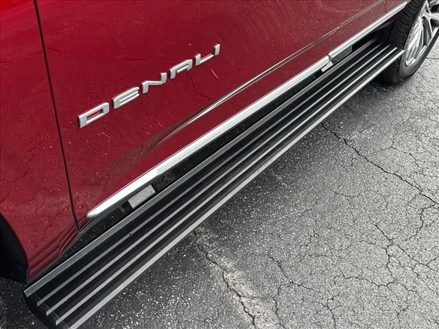 Used 2021 GMC Yukon Denali w/ Denali Premium Package RWD image 15