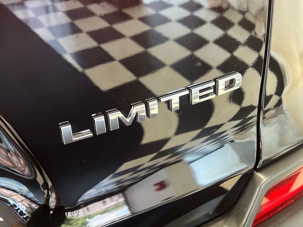 Used 2022 Jeep Cherokee Limited w/ Elite Package AWD/4WD image 14