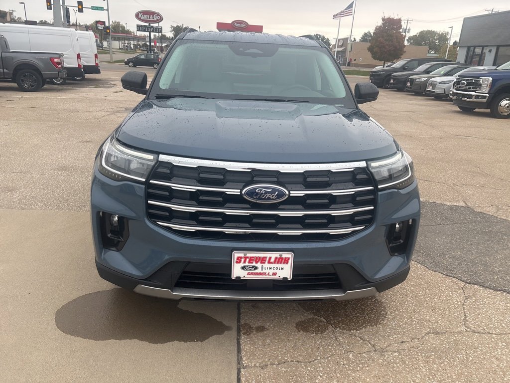 New 2026 Ford Explorer Active image 3