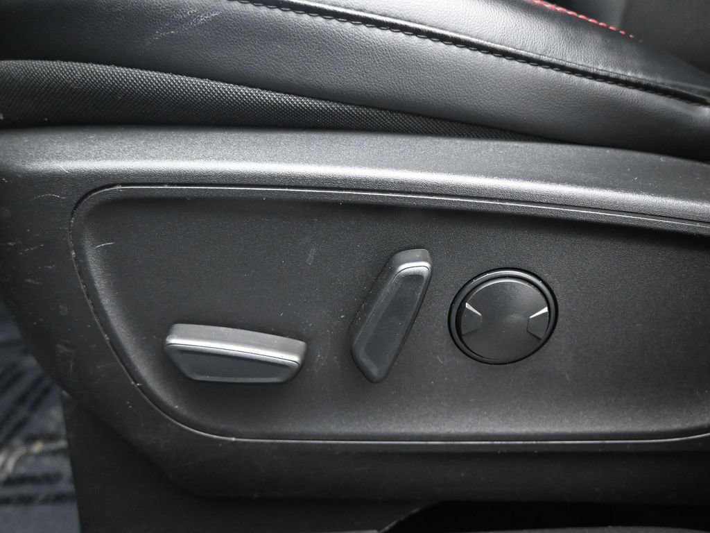 Used 2024 Ford Escape ST-Line w/ Tech Pack #1 AWD/4WD image 10