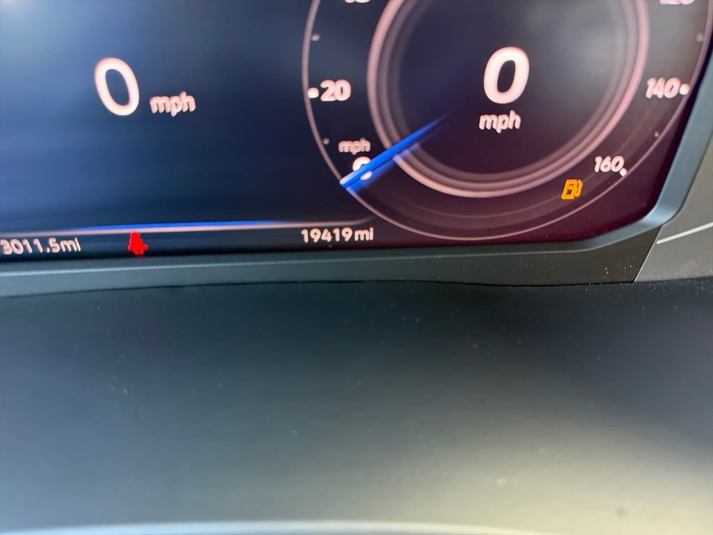 Used 2023 Volkswagen Atlas Cross Sport SE w/ Panoramic Sunroof Package image 19