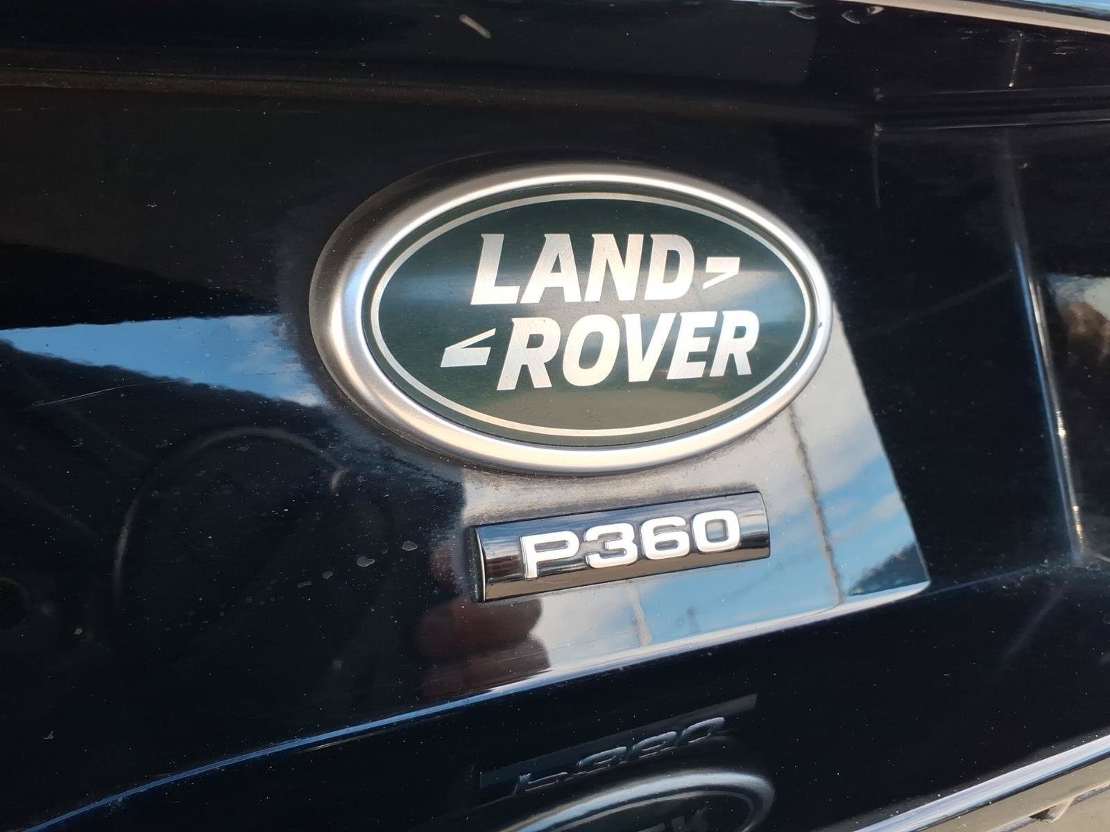 Used 2023 Land Rover Discovery Metropolitan Edition AWD/4WD image 12