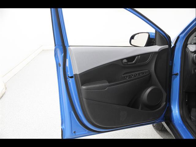 Used 2020 Hyundai Kona SE AWD/4WD image 4