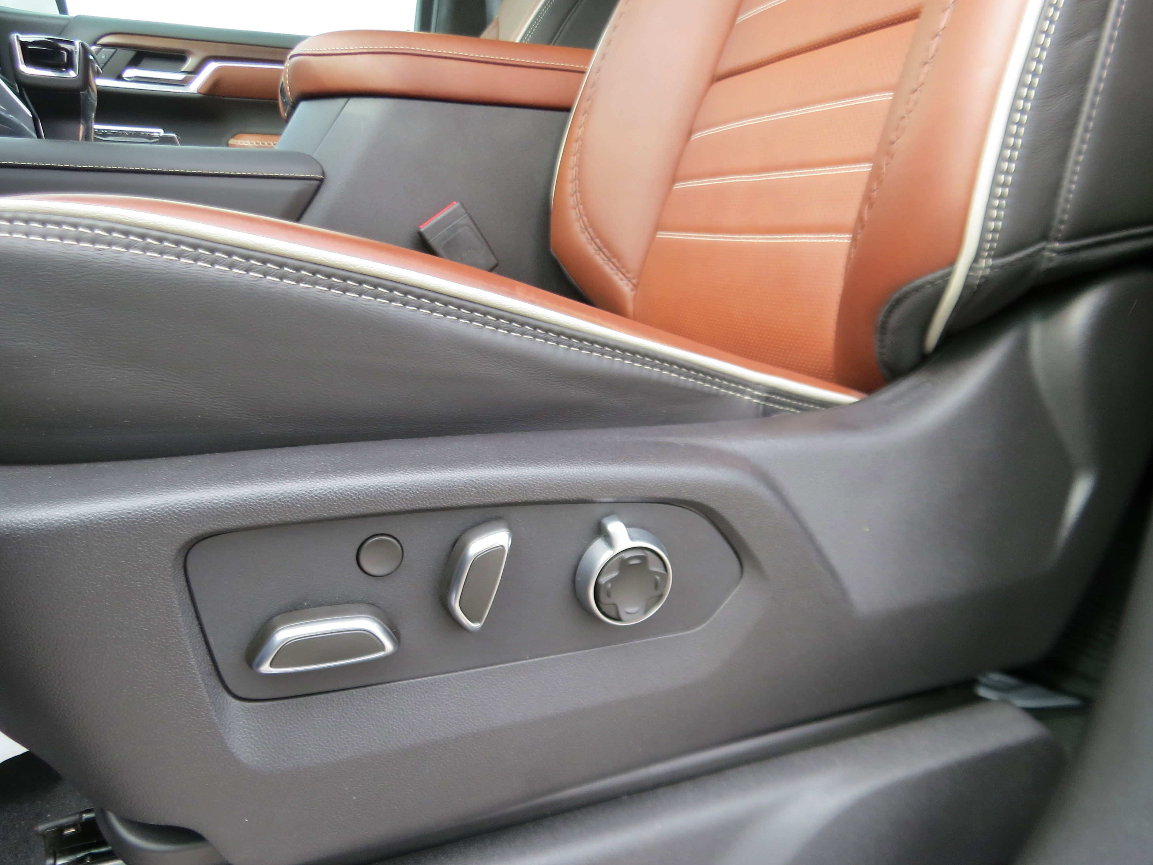 Used 2024 GMC Sierra 1500 Denali Ultimate image 19