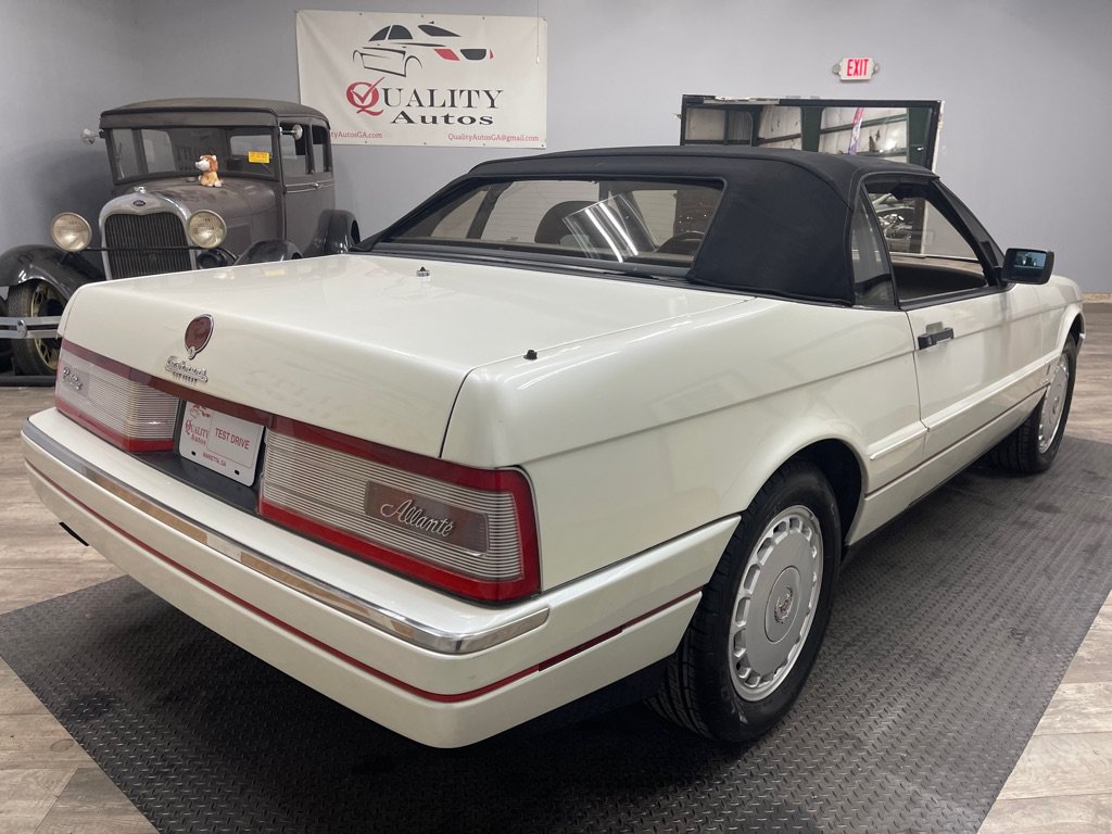 Used 1992 Cadillac Allante FWD image 17