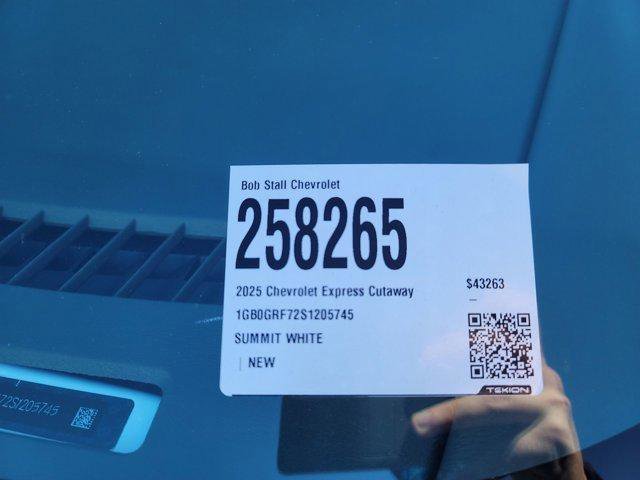 New 2025 Chevrolet Express 3500 w/ Power Convenience Package RWD image 29