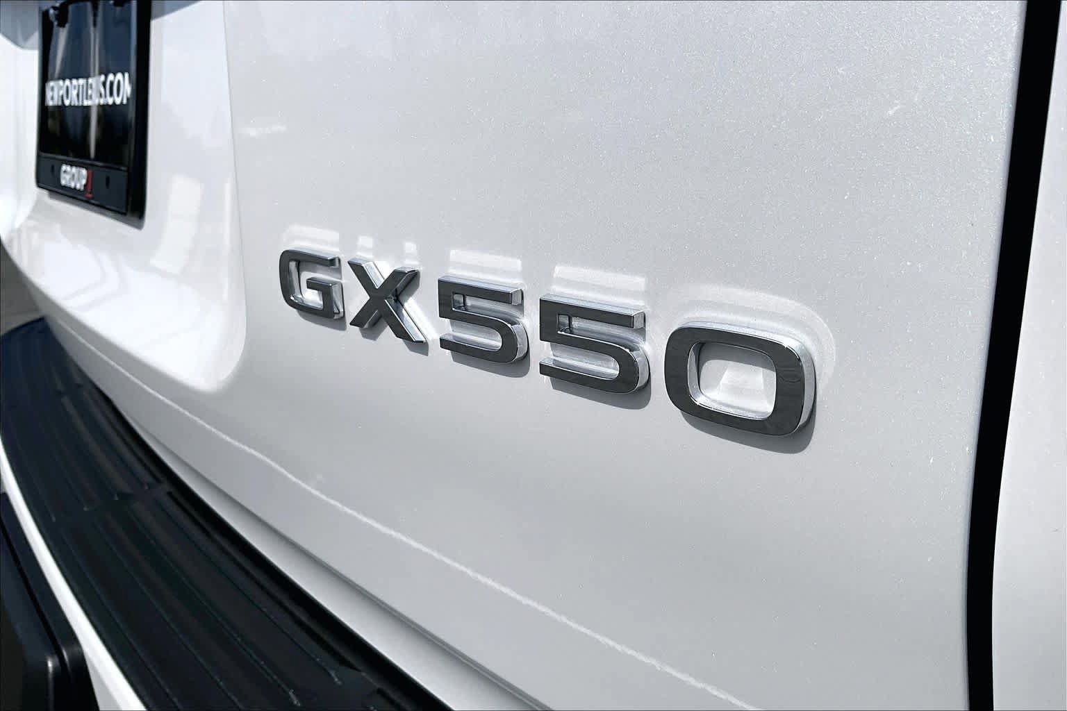Used 2024 Lexus GX 550 AWD/4WD image 9