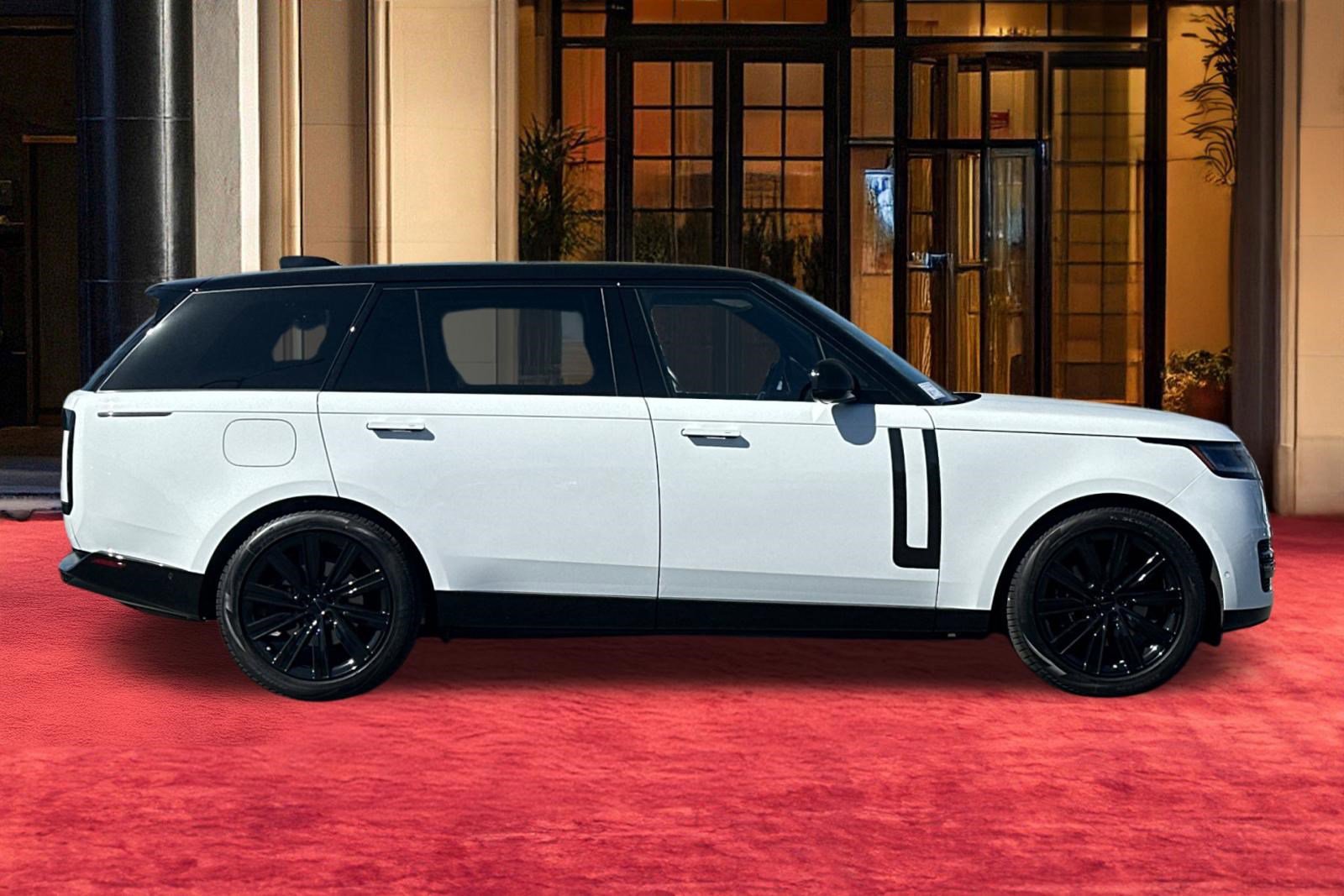 New 2026 Land Rover Range Rover Long Wheelbase SE image 9