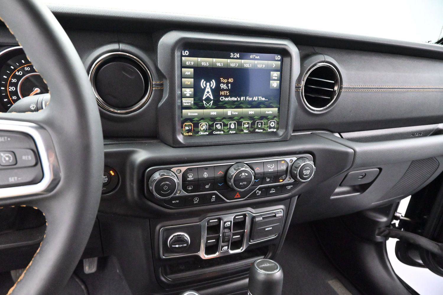 Used 2023 Jeep Gladiator Overland AWD/4WD image 18