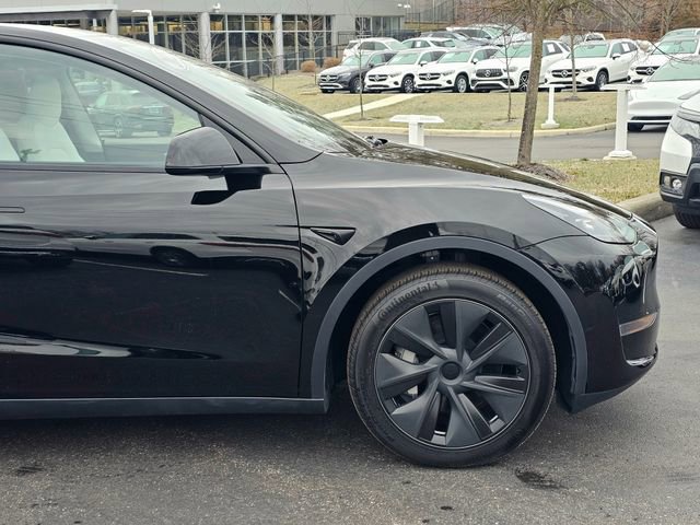 Used 2025 Tesla Model Y Long Range image 6