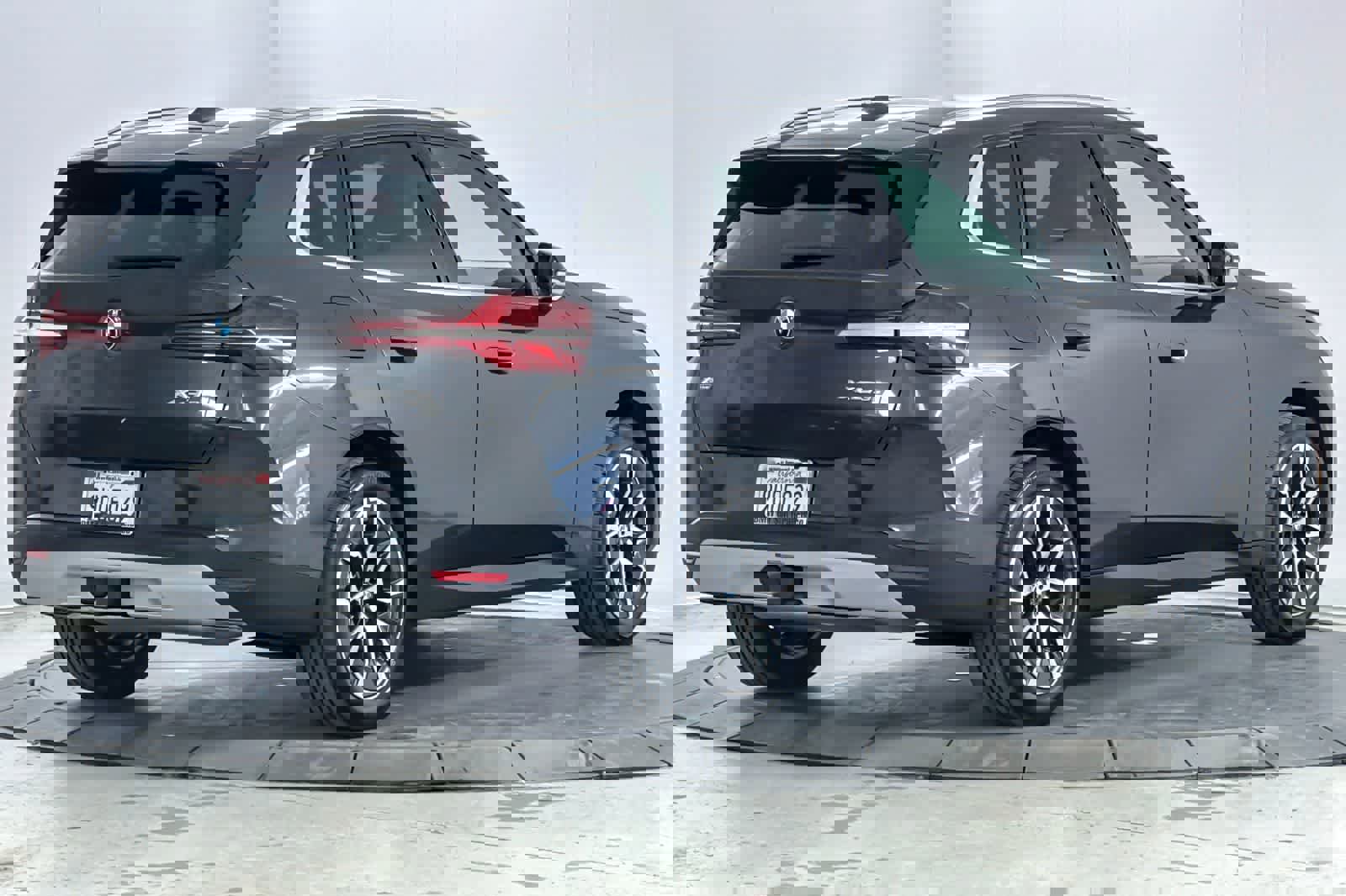 Used 2025 BMW X3 xDrive30i w/ Convenience Package image 2