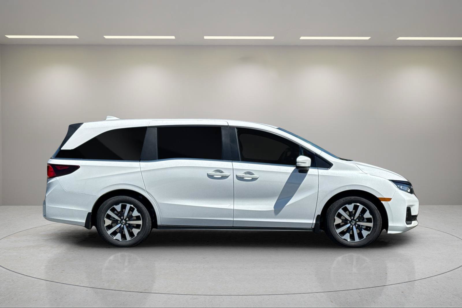 New 2027 Honda Odyssey EX-L image 2