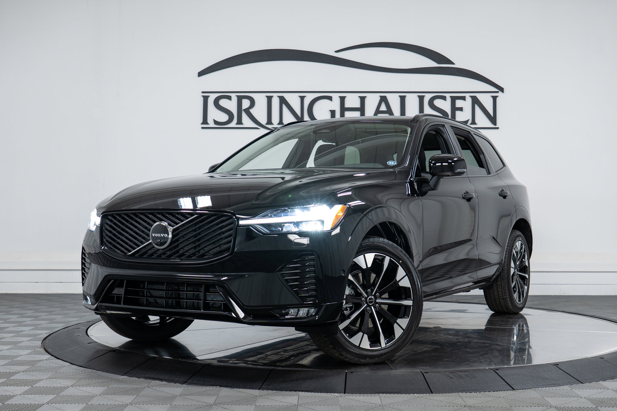 New 2026 Volvo XC60 B5 Plus w/ Protection Package Premier image 26